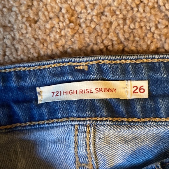 Levi’s 721 High Rise Skinny Jeans - Picture 3 of 4